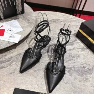 Christian Louboutin Riveted flat sandals Bombina Spikes Color: Black